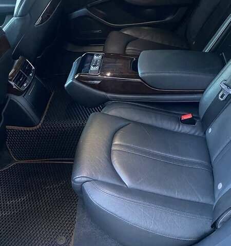 Черный Ауди А8, объемом двигателя 3.99 л и пробегом 170 тыс. км за 25000 $, фото 30 на Automoto.ua