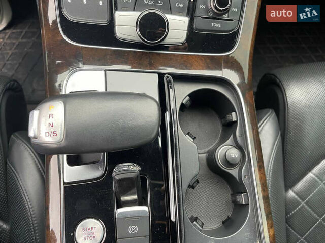 Черный Ауди А8, объемом двигателя 3 л и пробегом 231 тыс. км за 16600 $, фото 32 на Automoto.ua