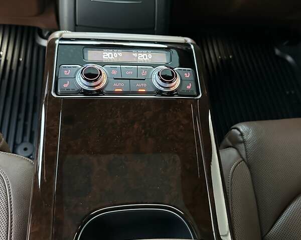 Чорний Ауді A8, об'ємом двигуна 3.99 л та пробігом 140 тис. км за 33900 $, фото 53 на Automoto.ua