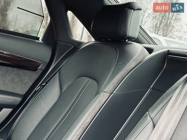 Чорний Ауді A8, об'ємом двигуна 3 л та пробігом 274 тис. км за 18700 $, фото 20 на Automoto.ua