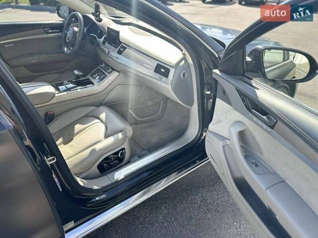 Чорний Ауді A8, об'ємом двигуна 4.13 л та пробігом 263 тис. км за 33500 $, фото 38 на Automoto.ua