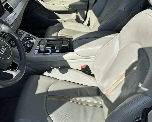 Чорний Ауді A8, об'ємом двигуна 4.13 л та пробігом 263 тис. км за 33500 $, фото 25 на Automoto.ua