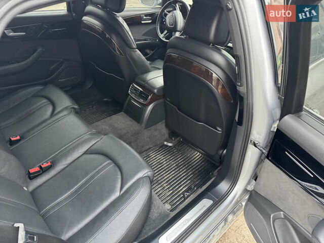 Чорний Ауді A8, об'ємом двигуна 4 л та пробігом 208 тис. км за 14999 $, фото 6 на Automoto.ua