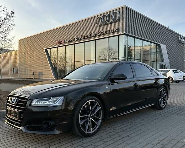 Чорний Ауді A8, об'ємом двигуна 3.99 л та пробігом 140 тис. км за 33900 $, фото 5 на Automoto.ua