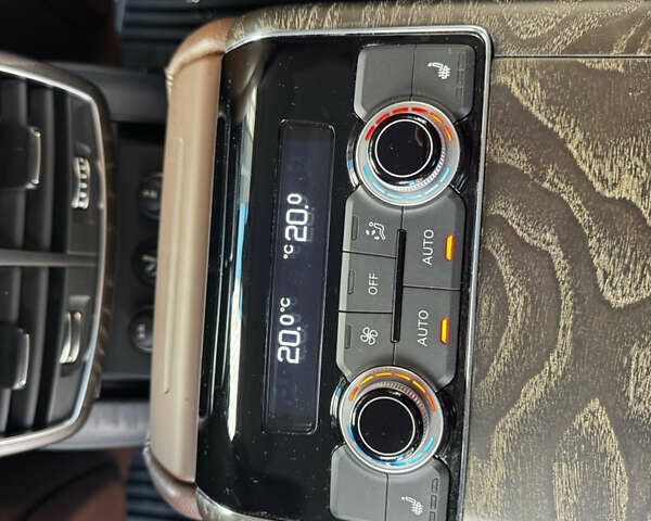 Черный Ауди А8, объемом двигателя 3 л и пробегом 193 тыс. км за 22500 $, фото 25 на Automoto.ua