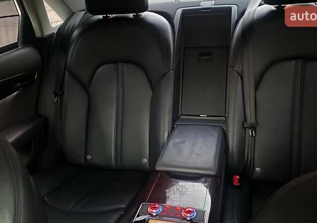 Черный Ауди А8, объемом двигателя 3.99 л и пробегом 170 тыс. км за 25000 $, фото 44 на Automoto.ua