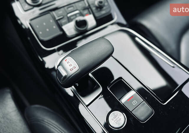 Черный Ауди А8, объемом двигателя 3 л и пробегом 189 тыс. км за 19300 $, фото 12 на Automoto.ua