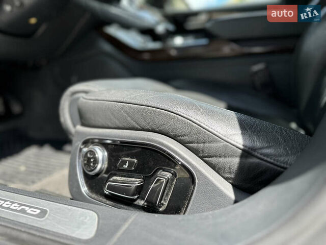 Черный Ауди А8, объемом двигателя 3 л и пробегом 180 тыс. км за 21500 $, фото 36 на Automoto.ua