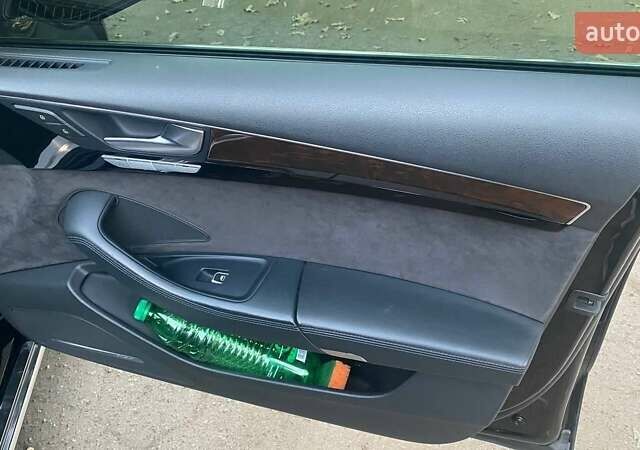 Черный Ауди А8, объемом двигателя 3.99 л и пробегом 170 тыс. км за 25000 $, фото 38 на Automoto.ua