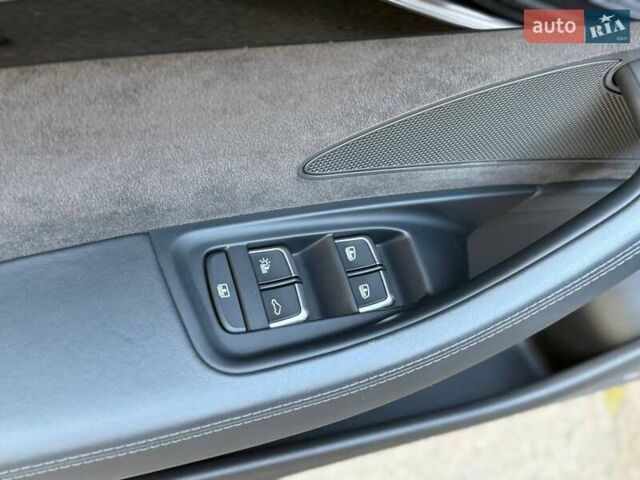 Чорний Ауді A8, об'ємом двигуна 3 л та пробігом 131 тис. км за 24999 $, фото 30 на Automoto.ua