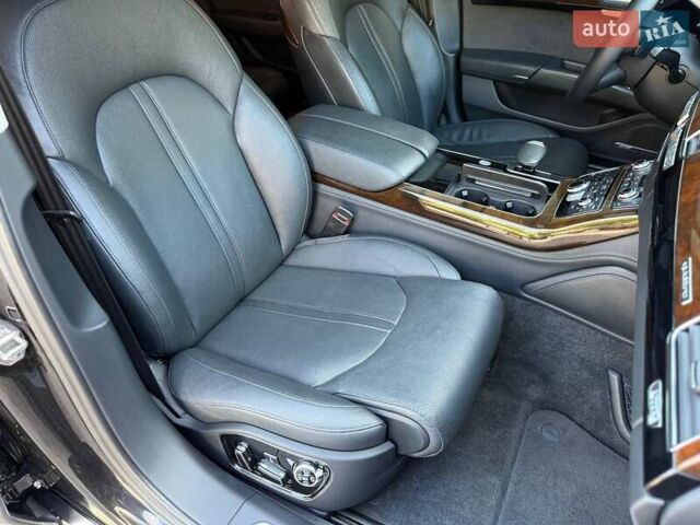 Чорний Ауді A8, об'ємом двигуна 3 л та пробігом 131 тис. км за 24999 $, фото 21 на Automoto.ua