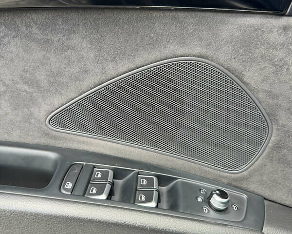 Черный Ауди А8, объемом двигателя 2.97 л и пробегом 158 тыс. км за 29999 $, фото 59 на Automoto.ua