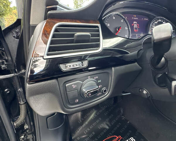 Черный Ауди А8, объемом двигателя 2.97 л и пробегом 158 тыс. км за 29999 $, фото 104 на Automoto.ua