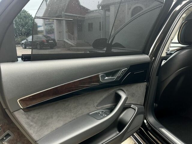 Черный Ауди А8, объемом двигателя 3 л и пробегом 160 тыс. км за 32500 $, фото 16 на Automoto.ua