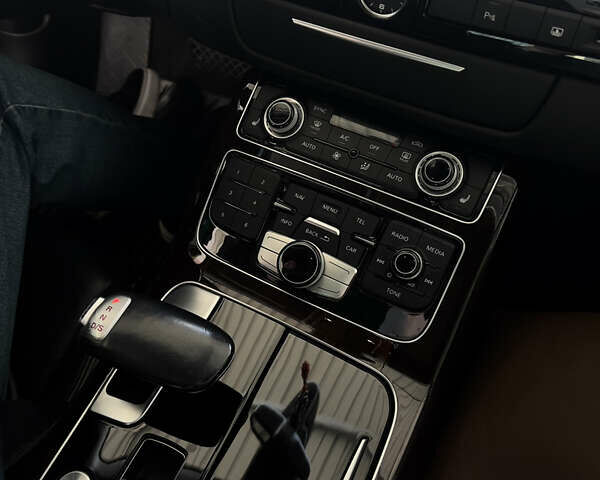 Черный Ауди А8, объемом двигателя 3 л и пробегом 187 тыс. км за 33999 $, фото 18 на Automoto.ua