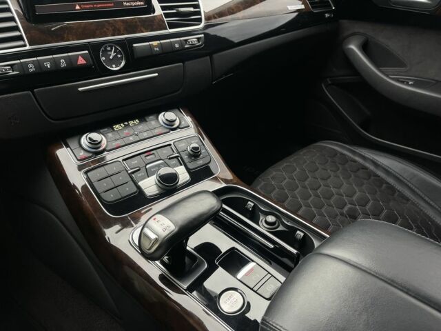 Черный Ауди А8, объемом двигателя 3 л и пробегом 160 тыс. км за 32500 $, фото 15 на Automoto.ua