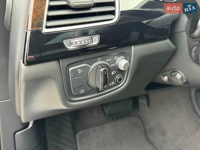 Черный Ауди А8, объемом двигателя 3 л и пробегом 76 тыс. км за 28999 $, фото 42 на Automoto.ua