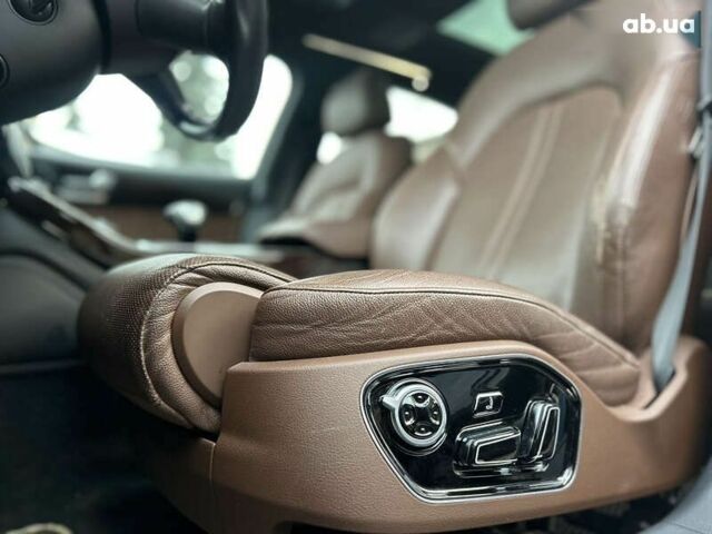 Чорний Ауді A8, об'ємом двигуна 3 л та пробігом 73 тис. км за 44777 $, фото 22 на Automoto.ua