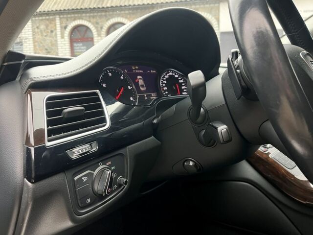 Черный Ауди А8, объемом двигателя 3 л и пробегом 160 тыс. км за 32500 $, фото 11 на Automoto.ua