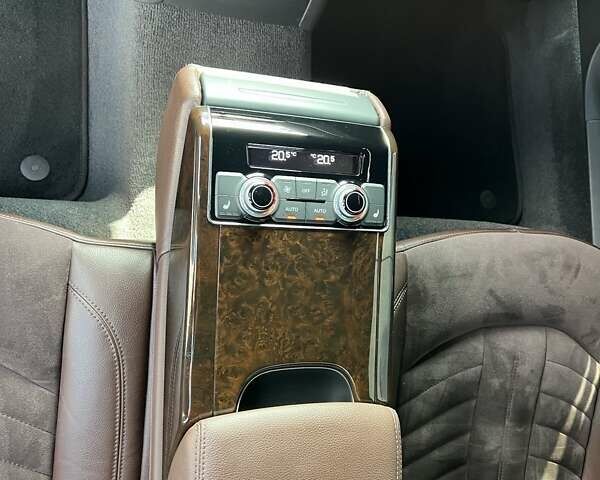 Черный Ауди А8, объемом двигателя 2.97 л и пробегом 245 тыс. км за 25000 $, фото 10 на Automoto.ua