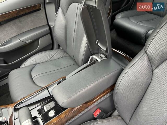 Чорний Ауді A8, об'ємом двигуна 3 л та пробігом 122 тис. км за 28999 $, фото 61 на Automoto.ua