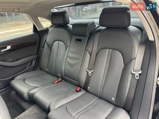 Чорний Ауді A8, об'ємом двигуна 3 л та пробігом 122 тис. км за 28999 $, фото 20 на Automoto.ua