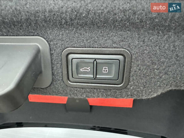 Черный Ауди А8, объемом двигателя 3 л и пробегом 170 тыс. км за 24999 $, фото 40 на Automoto.ua