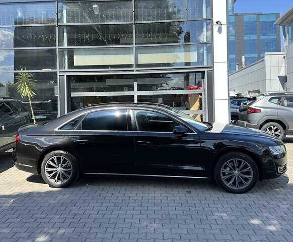 Черный Ауди А8, объемом двигателя 2.97 л и пробегом 111 тыс. км за 38900 $, фото 1 на Automoto.ua