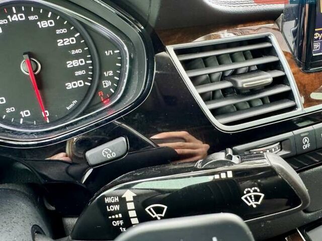 Черный Ауди А8, объемом двигателя 3 л и пробегом 185 тыс. км за 23999 $, фото 27 на Automoto.ua