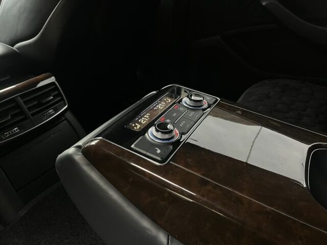 Черный Ауди А8, объемом двигателя 3 л и пробегом 160 тыс. км за 32500 $, фото 18 на Automoto.ua