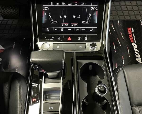 Ауди А8 2018 в Львове на Automoto.ua Черный Ауди А8, объемом двигателя 2.97 л и пробегом 106 тыс. км за 48700 $, фото 57 на Automoto.ua
