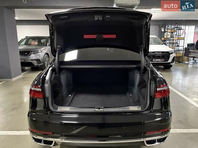 Ауди А8 2018 в Львове на Automoto.ua Черный Ауди А8, объемом двигателя 2.97 л и пробегом 106 тыс. км за 48700 $, фото 18 на Automoto.ua