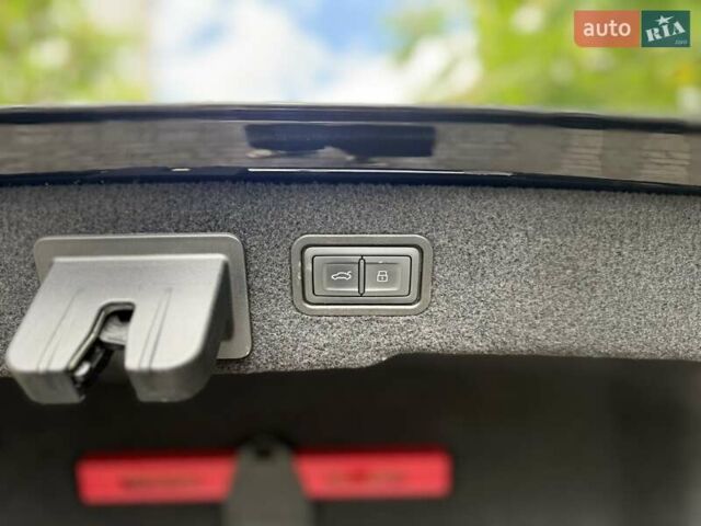 Чорний Ауді A8, об'ємом двигуна 3 л та пробігом 144 тис. км за 58500 $, фото 36 на Automoto.ua