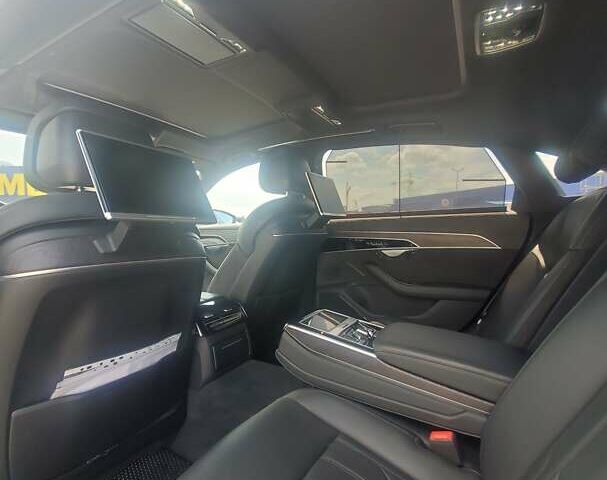Черный Ауди А8, объемом двигателя 2.97 л и пробегом 168 тыс. км за 52000 $, фото 12 на Automoto.ua