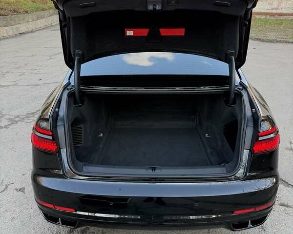 Черный Ауди А8, объемом двигателя 2.97 л и пробегом 208 тыс. км за 39999 $, фото 11 на Automoto.ua