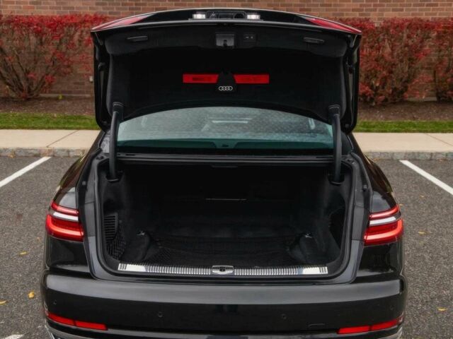 Чорний Ауді A8, об'ємом двигуна 3 л та пробігом 45 тис. км за 24000 $, фото 22 на Automoto.ua