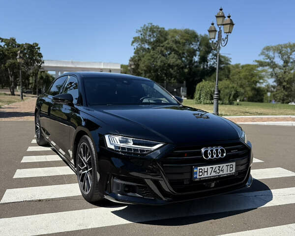 Черный Ауди А8, объемом двигателя 3.99 л и пробегом 55 тыс. км за 61500 $, фото 21 на Automoto.ua