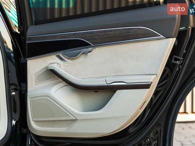 Черный Ауди А8, объемом двигателя 2.97 л и пробегом 145 тыс. км за 57500 $, фото 29 на Automoto.ua