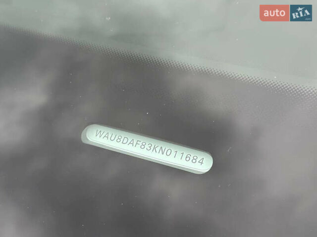 Черный Ауди А8, объемом двигателя 0 л и пробегом 50 тыс. км за 44999 $, фото 74 на Automoto.ua