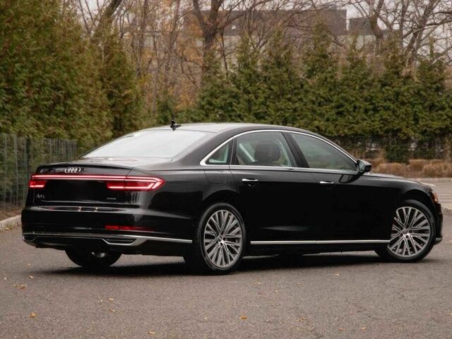 Чорний Ауді A8, об'ємом двигуна 3 л та пробігом 45 тис. км за 24000 $, фото 4 на Automoto.ua
