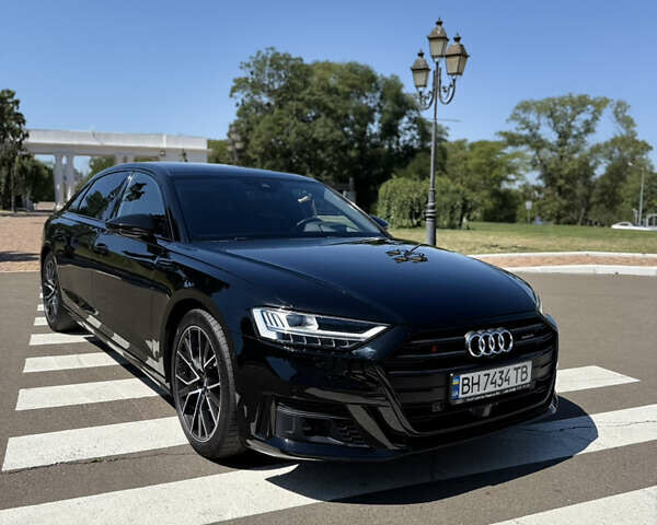 Черный Ауди А8, объемом двигателя 3.99 л и пробегом 55 тыс. км за 61500 $, фото 20 на Automoto.ua