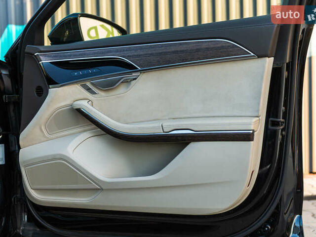 Черный Ауди А8, объемом двигателя 2.97 л и пробегом 145 тыс. км за 57500 $, фото 31 на Automoto.ua