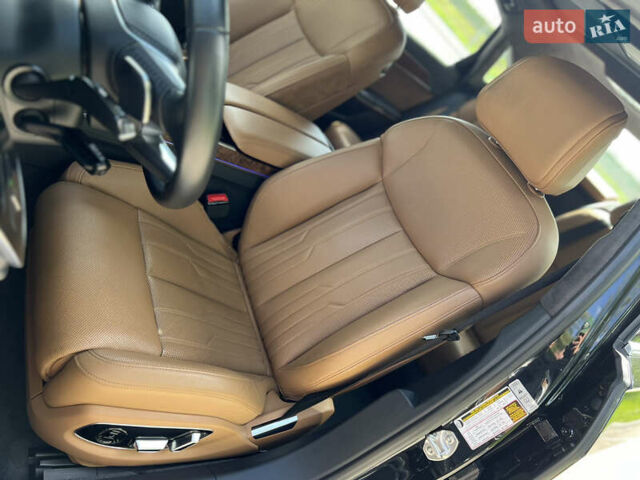 Черный Ауди А8, объемом двигателя 4 л и пробегом 60 тыс. км за 58000 $, фото 12 на Automoto.ua