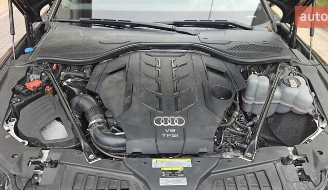 Черный Ауди А8, объемом двигателя 3.99 л и пробегом 60 тыс. км за 53000 $, фото 19 на Automoto.ua