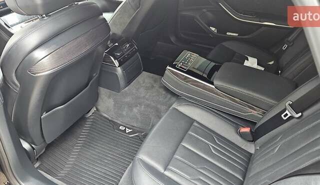 Черный Ауди А8, объемом двигателя 3.99 л и пробегом 60 тыс. км за 53000 $, фото 15 на Automoto.ua