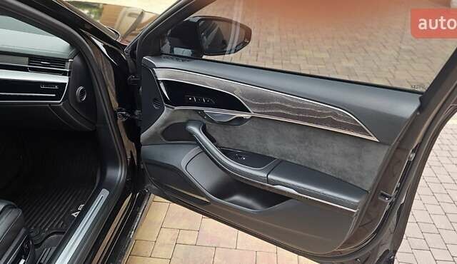 Черный Ауди А8, объемом двигателя 3.99 л и пробегом 60 тыс. км за 53000 $, фото 14 на Automoto.ua