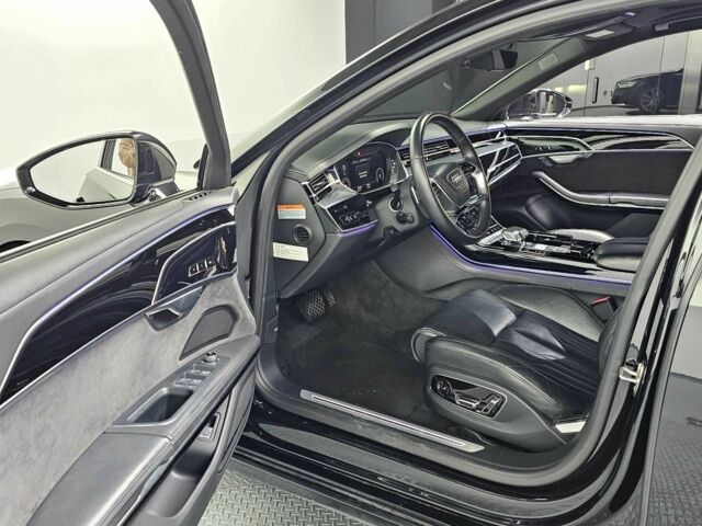 Чорний Ауді A8, об'ємом двигуна 0 л та пробігом 63 тис. км за 37356 $, фото 8 на Automoto.ua