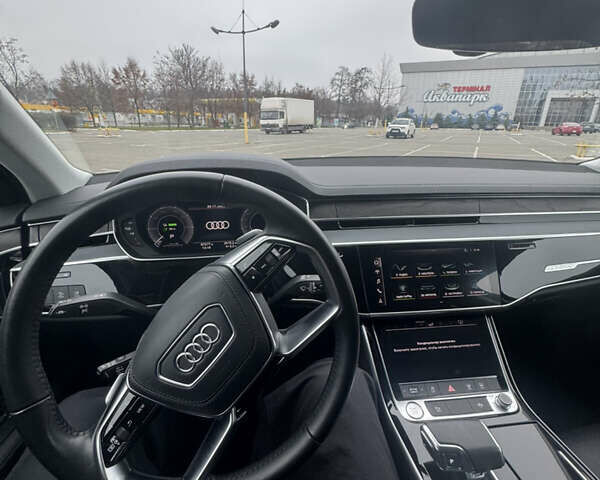 Черный Ауди А8, объемом двигателя 3 л и пробегом 87 тыс. км за 68900 $, фото 10 на Automoto.ua