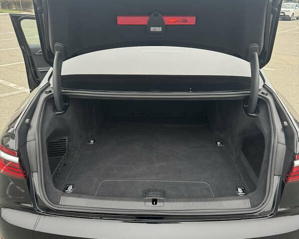 Черный Ауди А8, объемом двигателя 3 л и пробегом 87 тыс. км за 68900 $, фото 19 на Automoto.ua