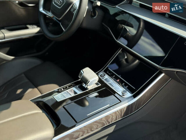 Черный Ауди А8, объемом двигателя 2.97 л и пробегом 43 тыс. км за 65000 $, фото 8 на Automoto.ua